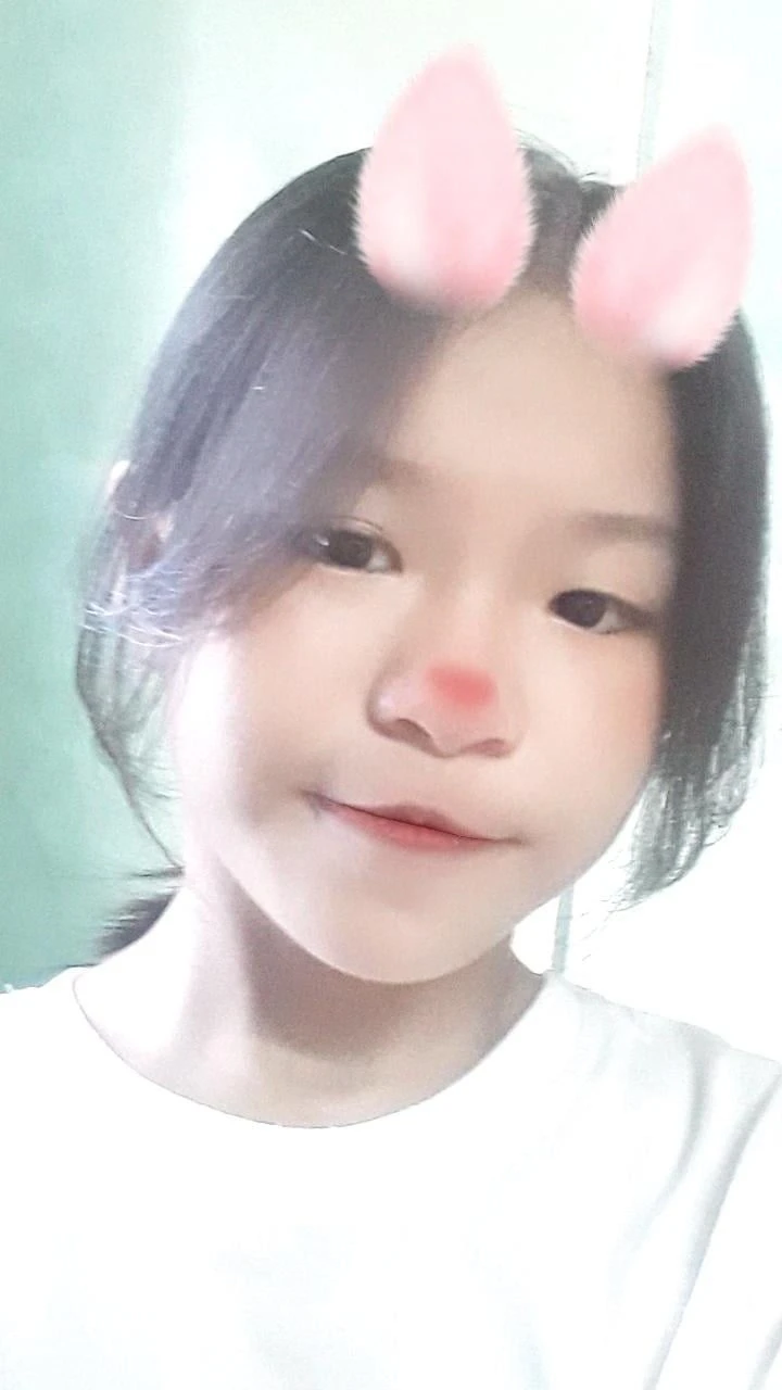 Hình ảnh cô gái 2k9 với phong cách thời trang cá tính