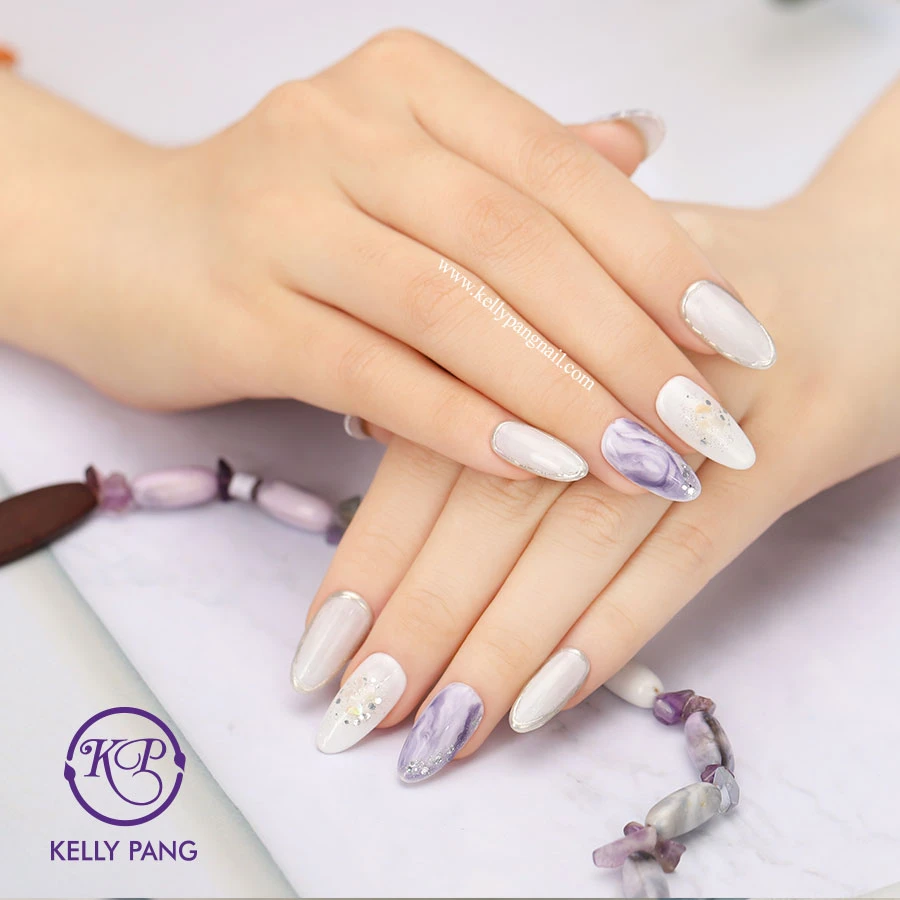 Mẫu nail đẹp trong veo 2021