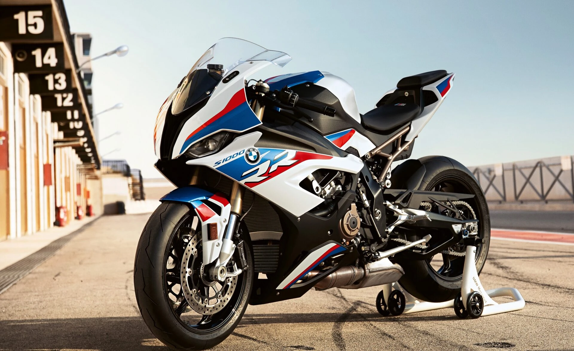 S1000RR Trong Làn Nước