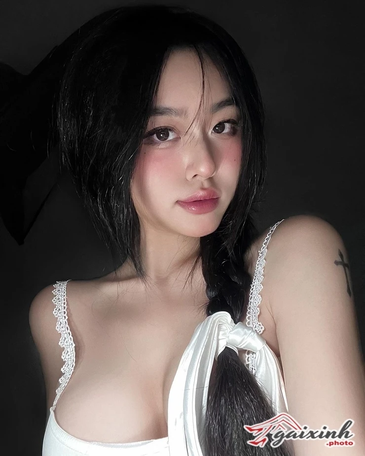Gái xinh khoe dáng quyến rũ