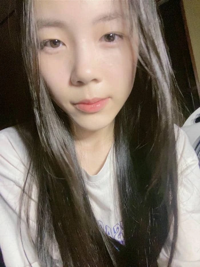 Hình ảnh gái xinh 2k9 tóc dài