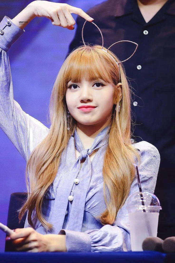 Khoảnh khắc dễ thương của Lisa