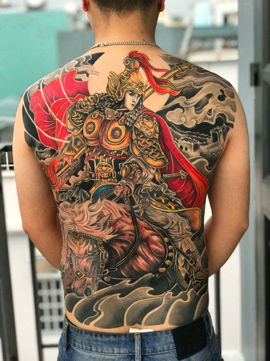 Hình xăm Triệu Vân cưỡi ngựa