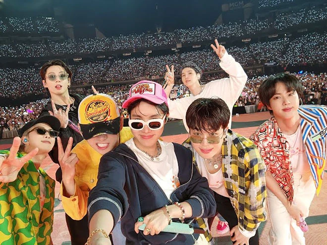 BTS Selfie Concert