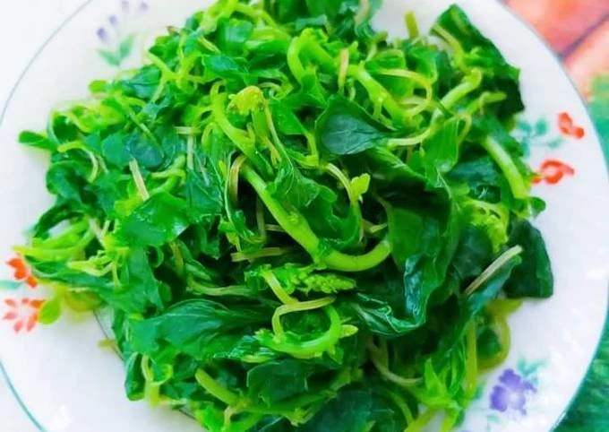 Rau dền luộc thơm ngon
