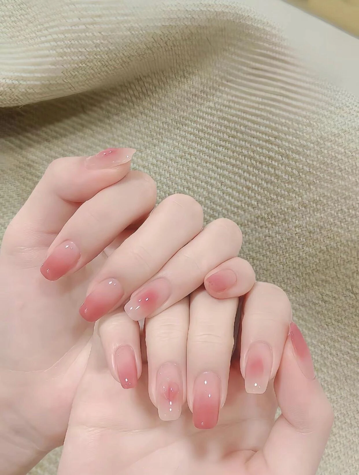 Mẫu Nail Thạch Nhẹ Nhàng