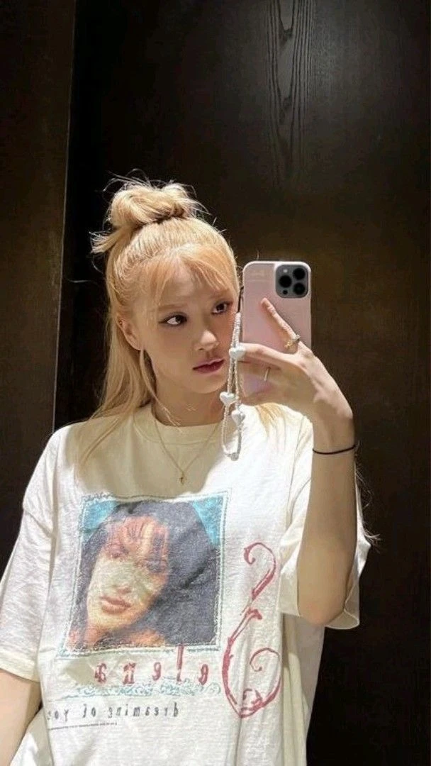 Hình ảnh Rosé đẹp lung linh