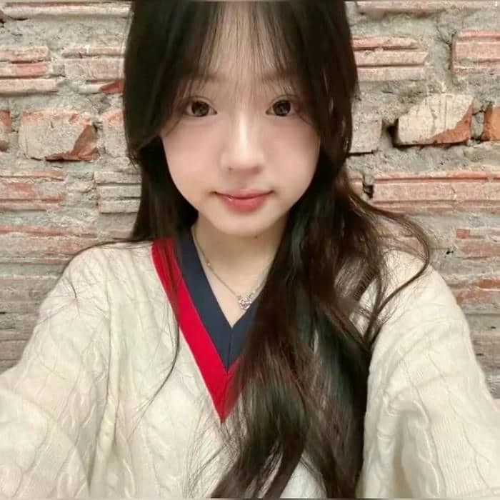 Gái xinh 2k tóc dài cute