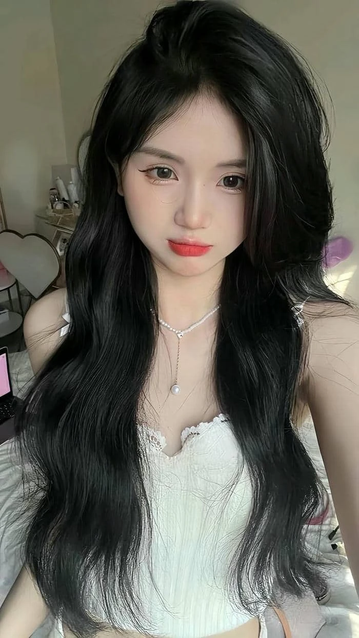 Gái xinh 2k tóc dài