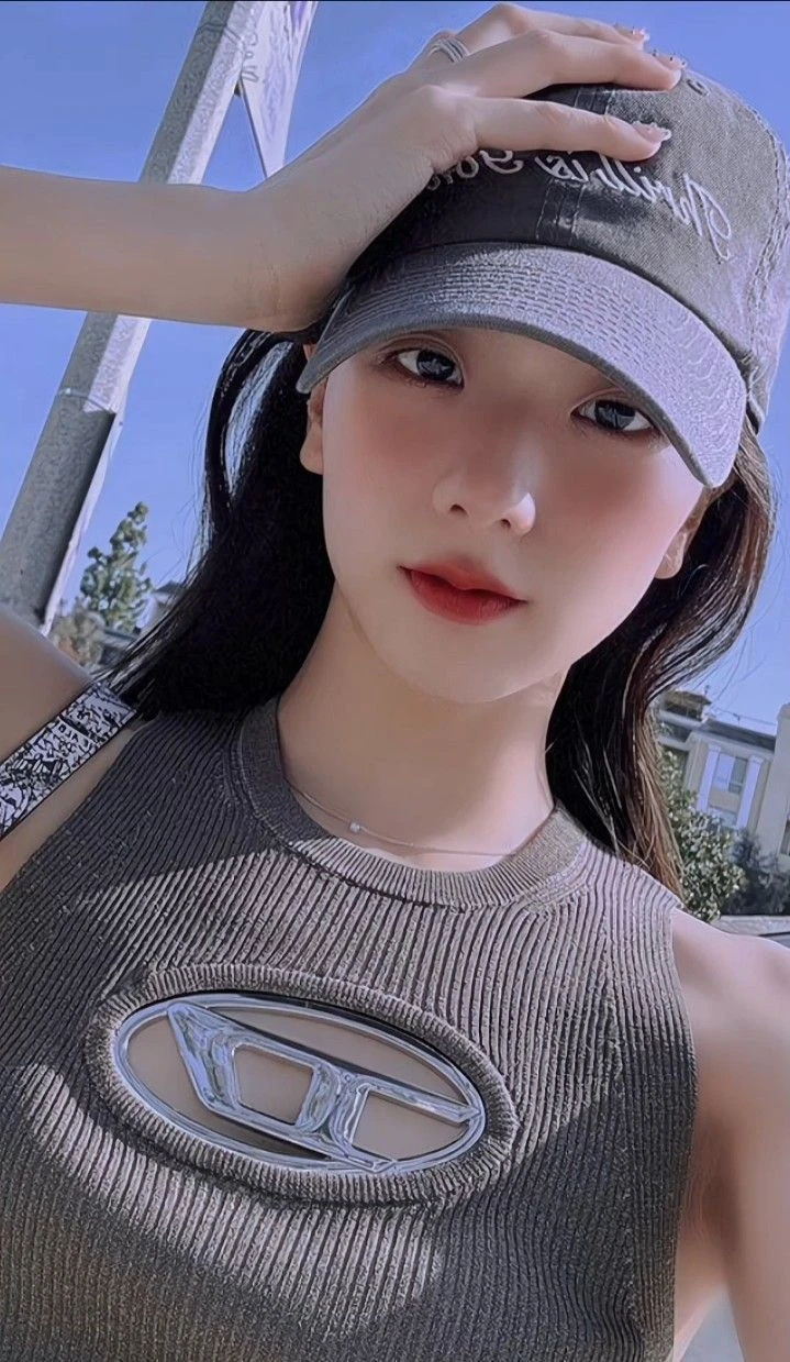 Jisoo trong bộ váy thời trang