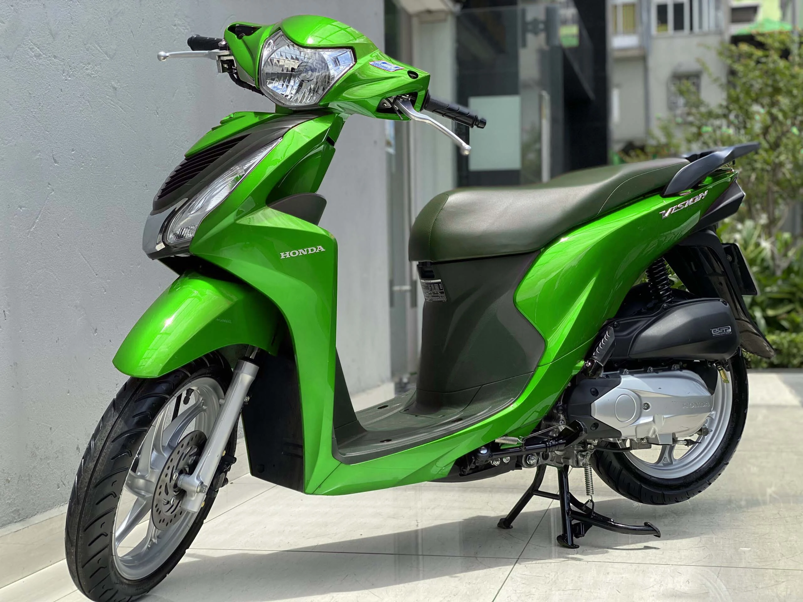 Xe Vision màu xanh lá