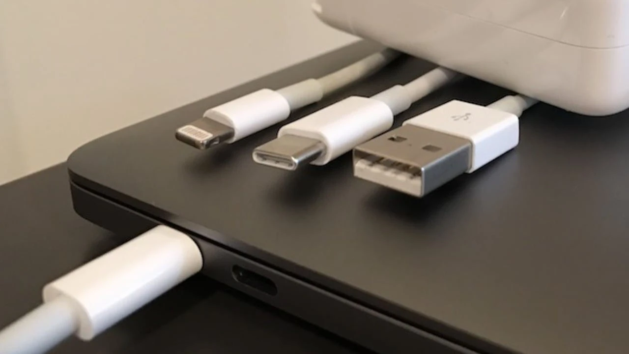 Kết nối MacBook với máy chiếu siêu đơn giản