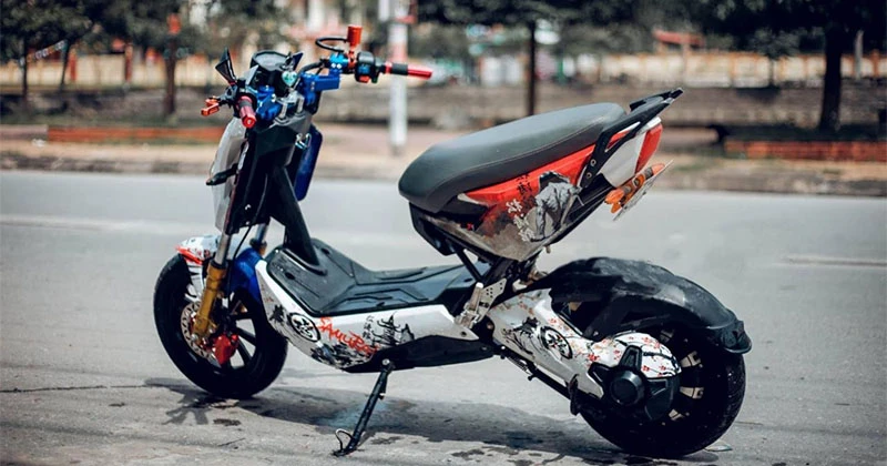 Xe điện Xmen độ đẹp như chiến mã trên đường phố