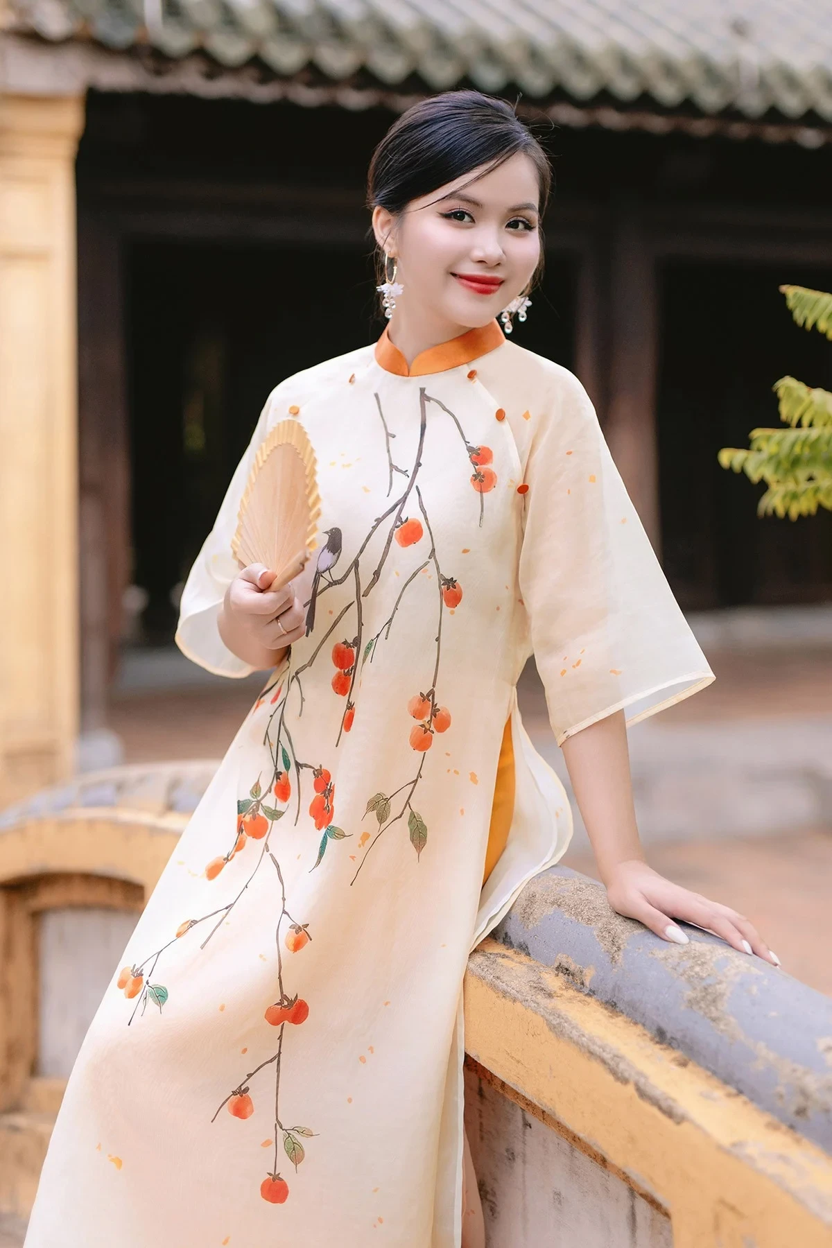 Tạo dáng với phụ kiện