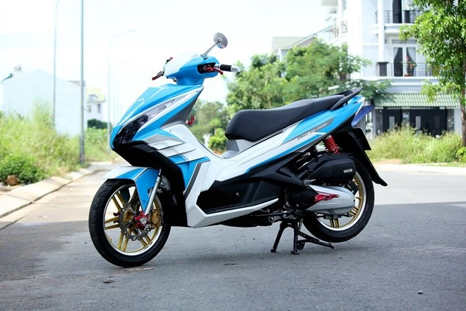 Độ xe Air Blade với màu sắc nổi bật