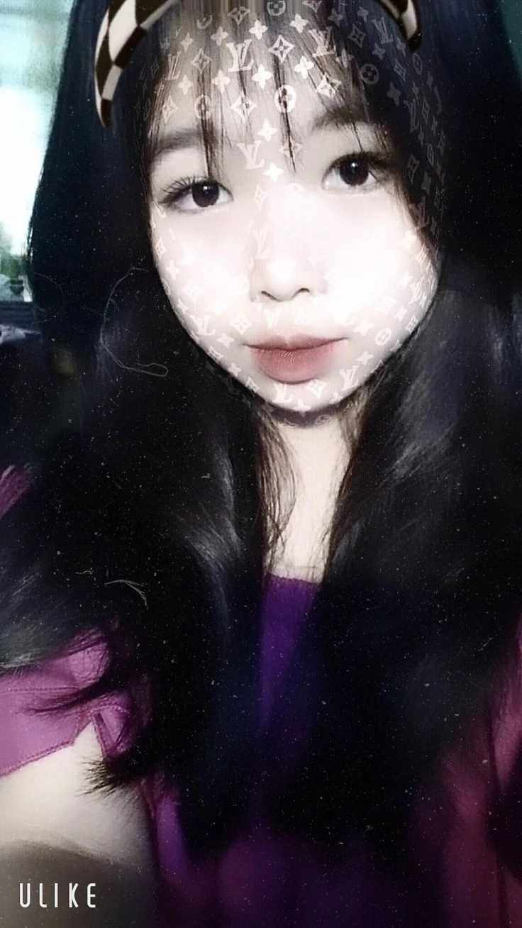 Gái xinh 2k8 dễ thương