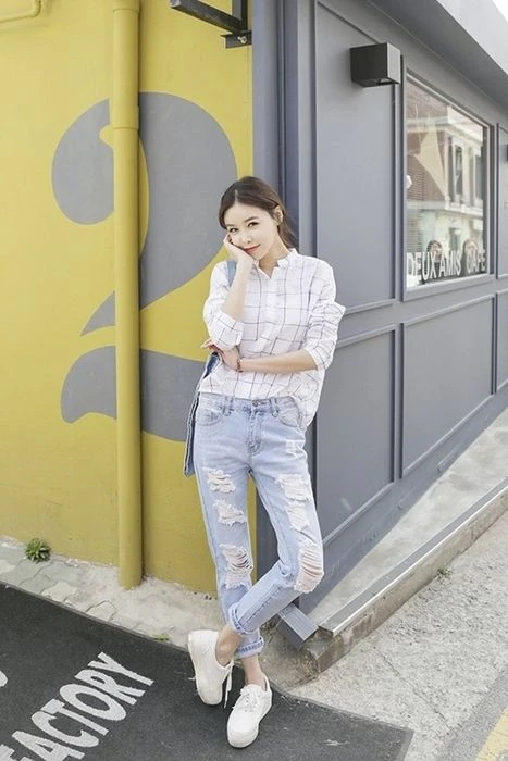 Thời trang hòa hợp với tường