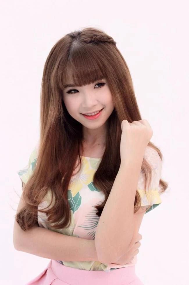 Khởi My dễ thương
