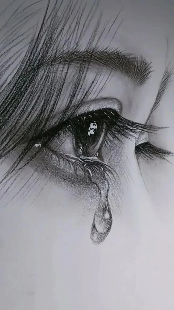 Cô gái buồn với đôi mắt ướt