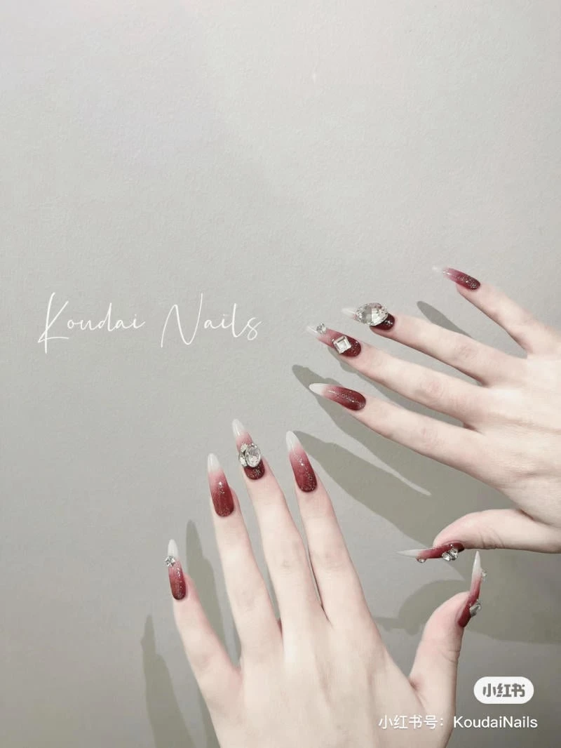 Mẫu nail đơn giản