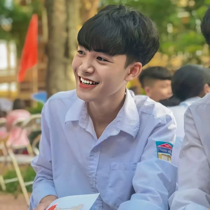 Nam sinh trong giờ học