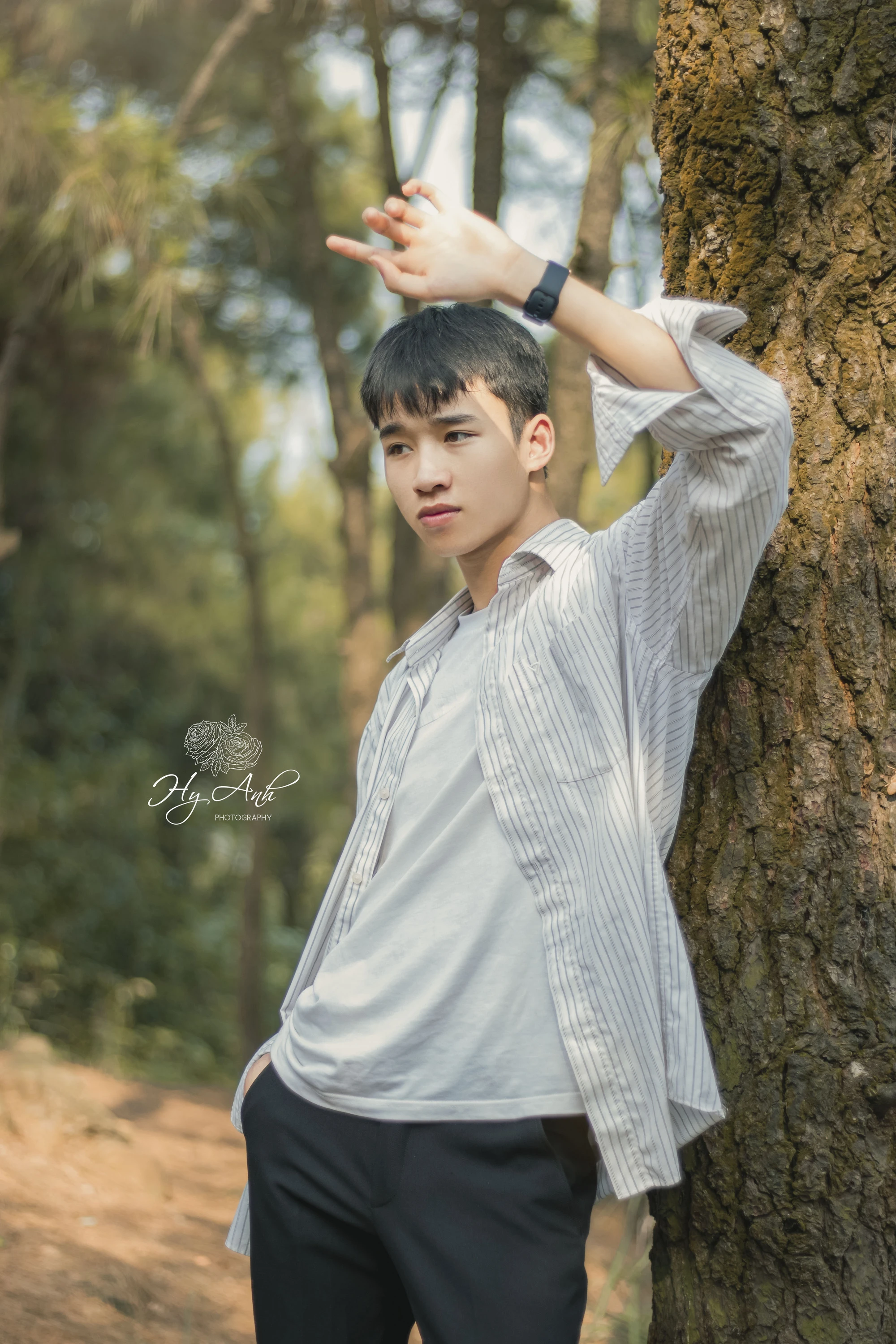 Học sinh cùng nhau chụp ảnh lưu niệm