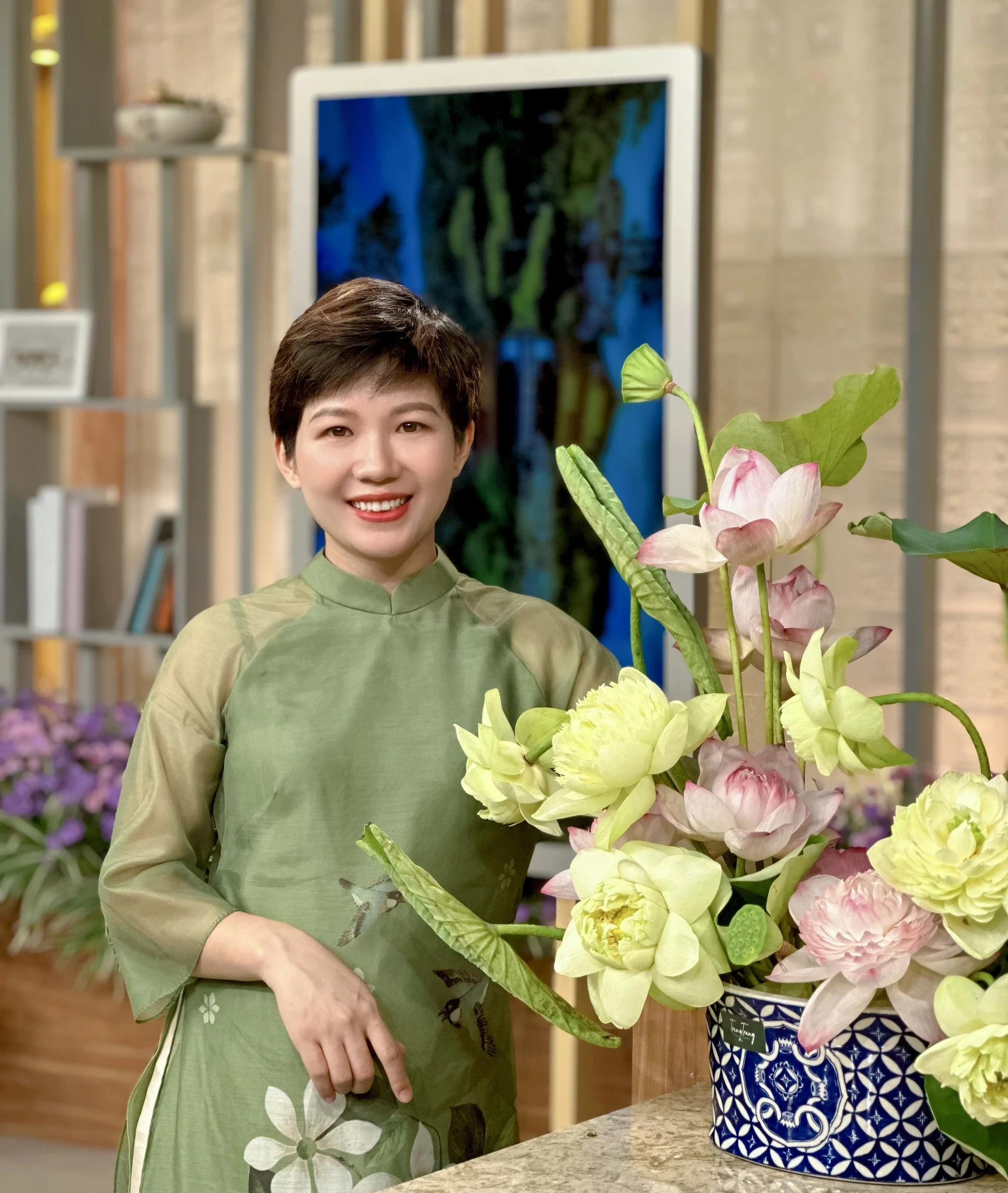 Chọn hoa sen tươi