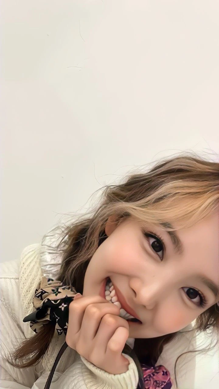 Ảnh selca Nayeon