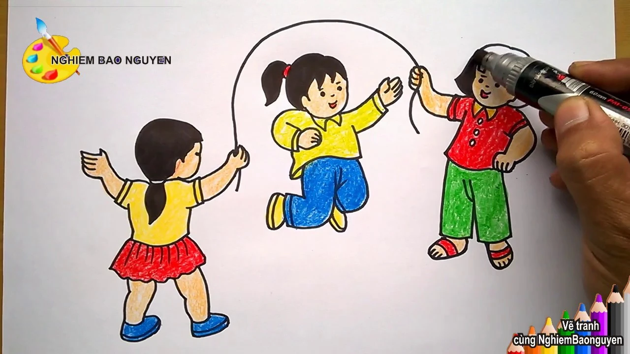 Trẻ em nhảy dây trên sân