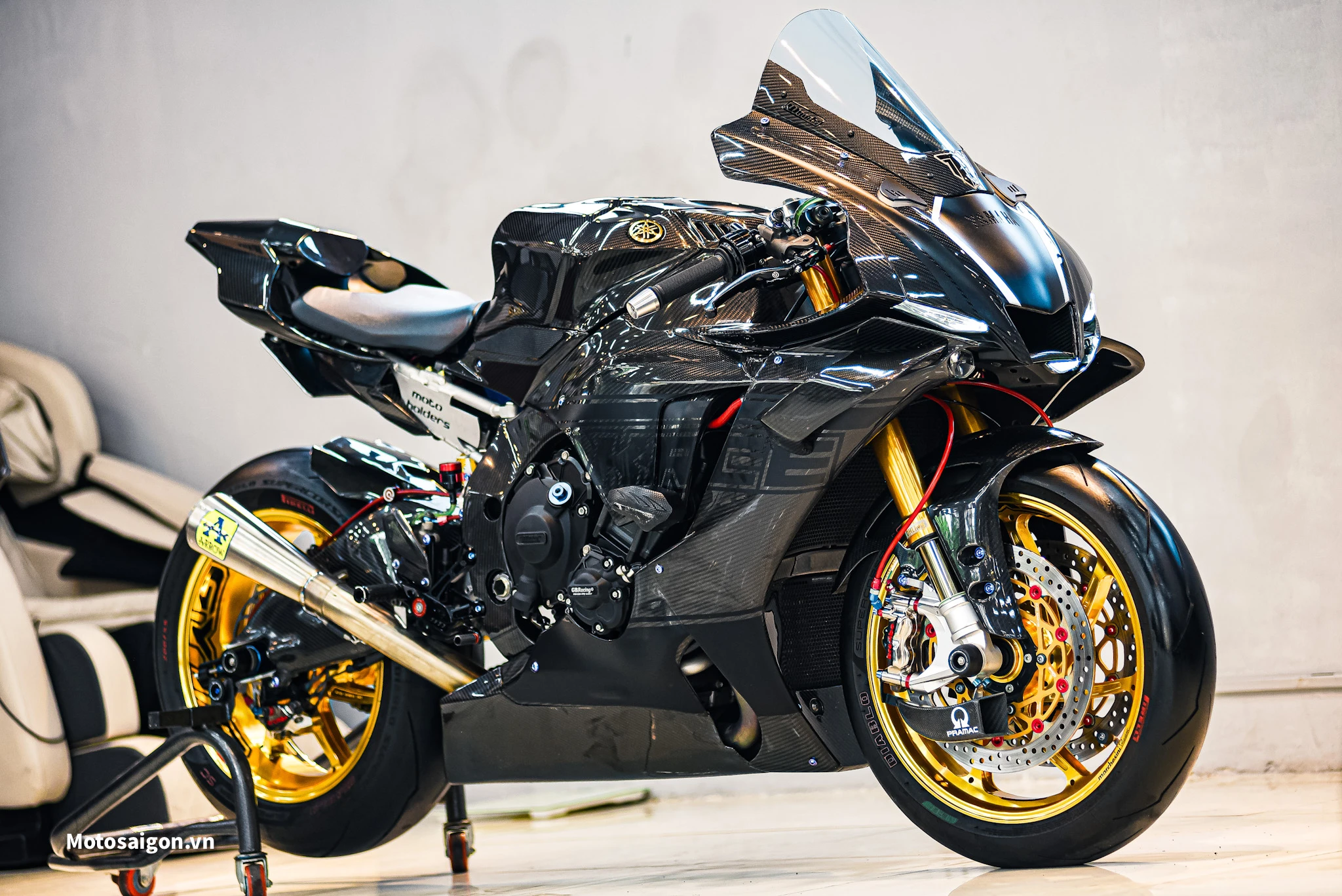 Yamaha R1 độ công nghệ cao