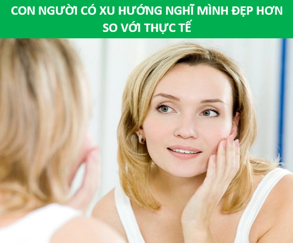 Vì sao chúng ta lại thấy mình đẹp nhất khi soi gương?