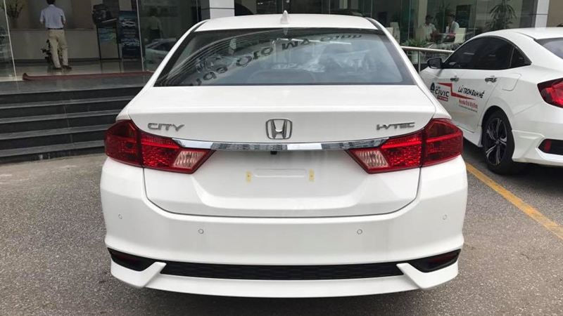 Những điểm khác nhau hai phiên bản Honda City 2017