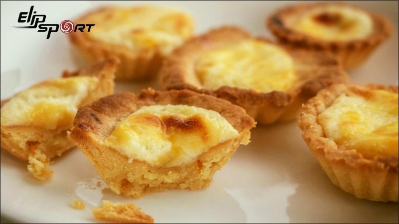 Bánh tart trứng bao nhiêu calo? Ăn có béo không? Cách ăn ít tăng cân