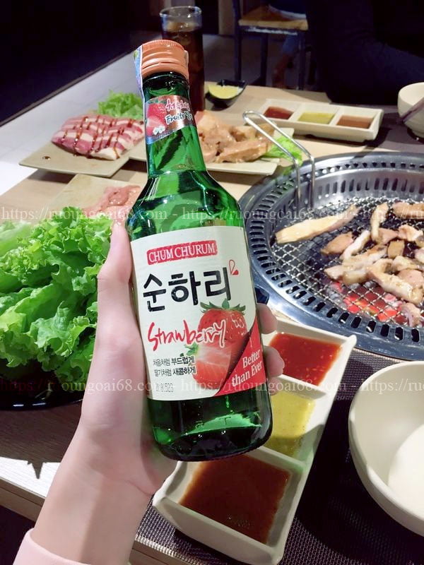 1 thùng rượu soju bao nhiêu tiền? bao nhiêu chai ?