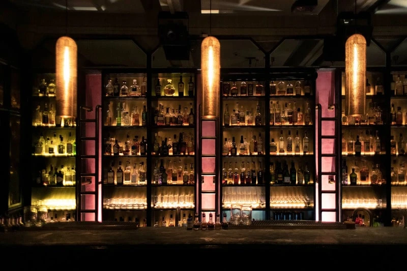 Đừng Bỏ Lỡ TOP 10+ Quán Bar Ở Singapore Sôi Động Hết Nấc