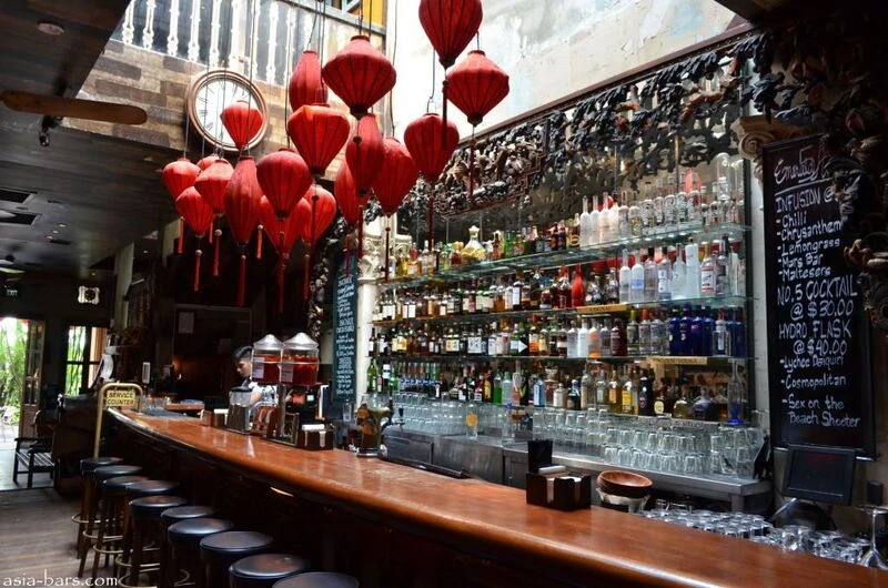 Đừng Bỏ Lỡ TOP 10+ Quán Bar Ở Singapore Sôi Động Hết Nấc