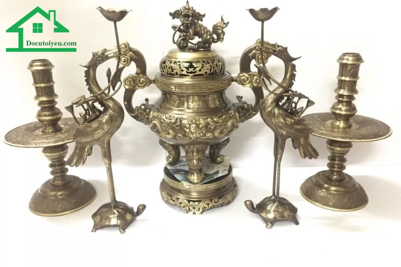 Thu mua đồ đồng cũ xưa – Những vật phẩm mang giá trị văn hoá