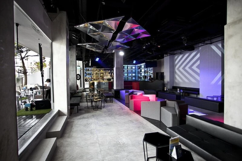 Đừng Bỏ Lỡ TOP 10+ Quán Bar Ở Singapore Sôi Động Hết Nấc
