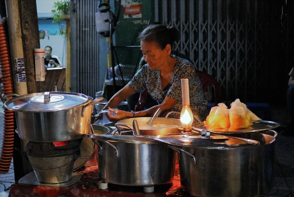 Tuyển chọn 12 quán chè ngon nhất ở Sài Gòn (Ăn là ghiền)