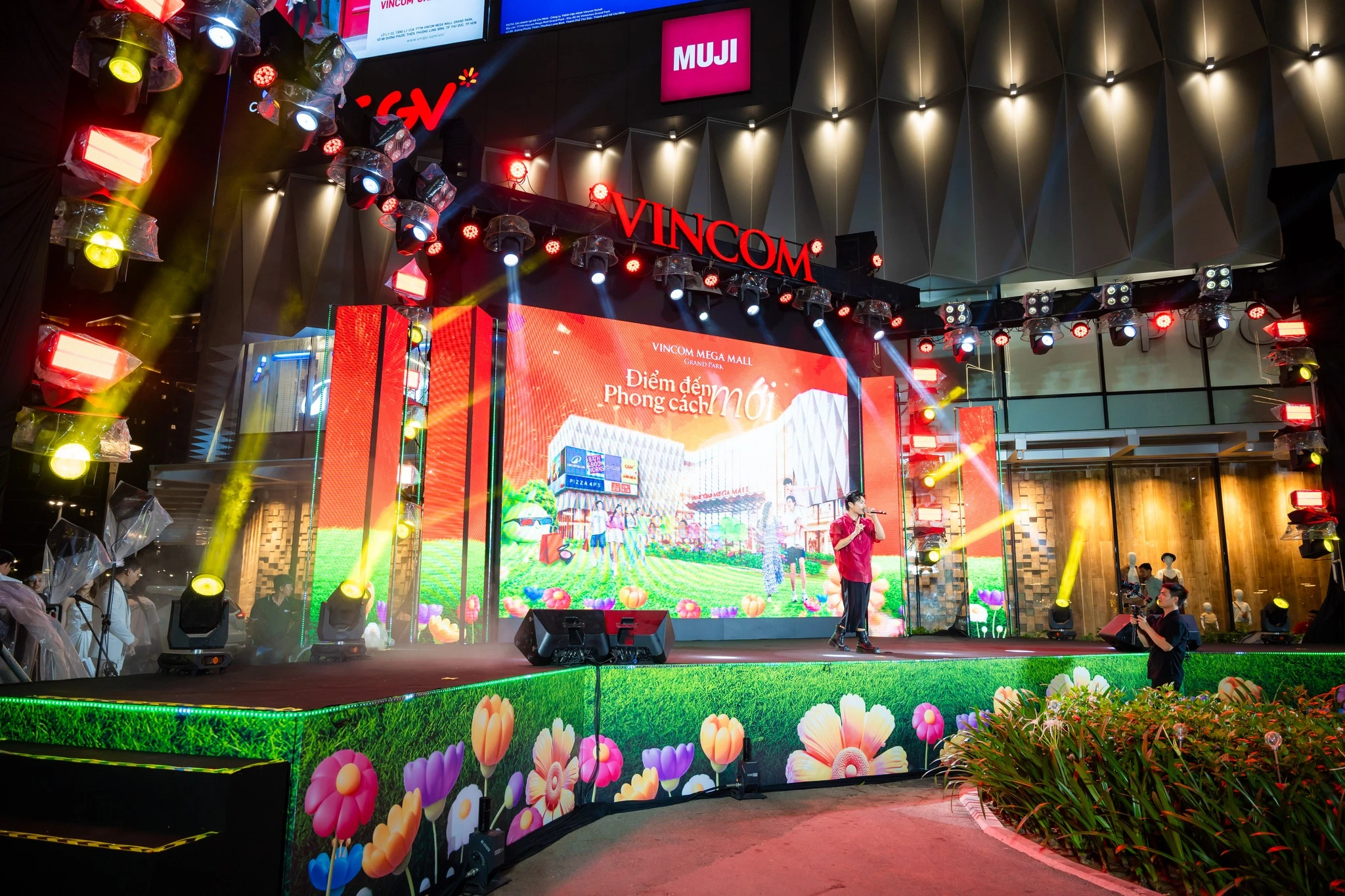 VINCOM MEGA MALL GRAND PARK