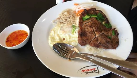 TOP 30 Quán Ăn Sáng Quận 1 Ngon, Bổ, Rẻ Phải Thử Ngay