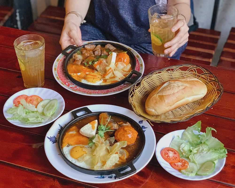 TOP 30 Quán Ăn Sáng Quận 1 Ngon, Bổ, Rẻ Phải Thử Ngay