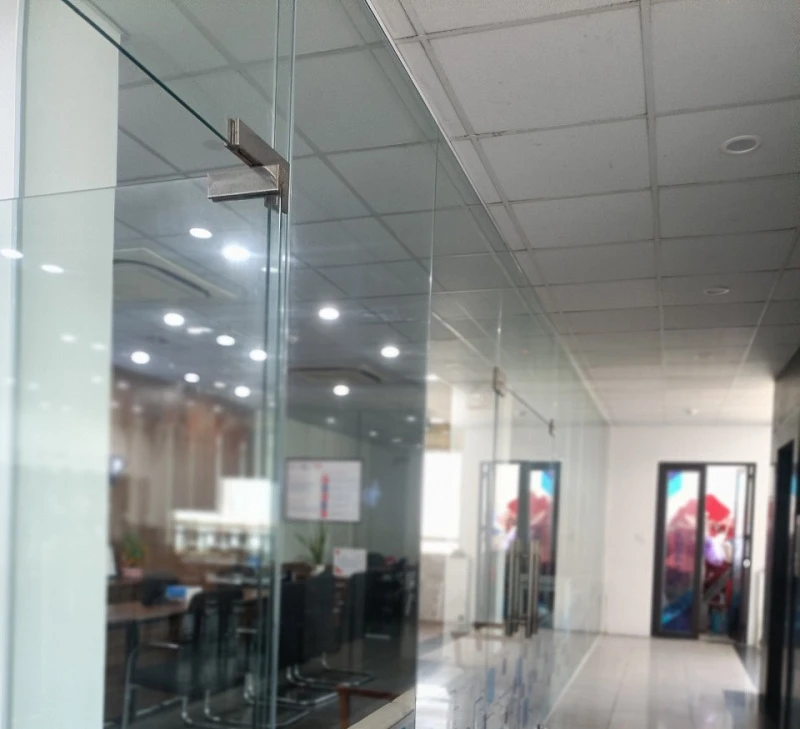 Thu mua cửa kính cường lực, vách kính cũ giá cao 0983967373