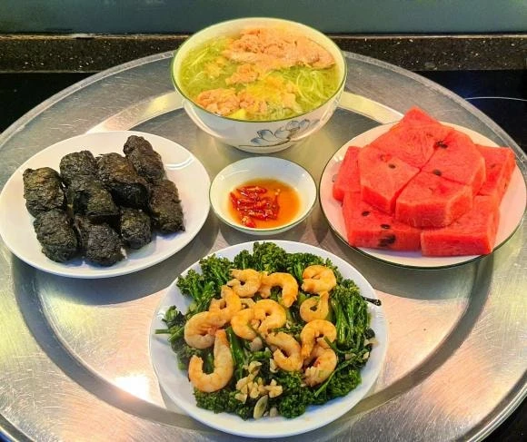 Gợi ý hơn 20 mâm cơm mùa thu đầy ú ụ, nhiều màu sắc, đầy đủ dinh dưỡng