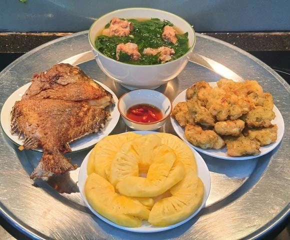 Gợi ý hơn 20 mâm cơm mùa thu đầy ú ụ, nhiều màu sắc, đầy đủ dinh dưỡng