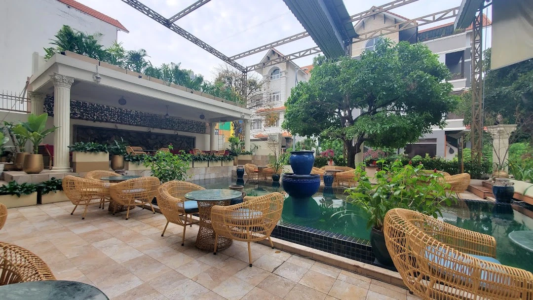 Top 30+ Quán Cà Phê Quận 7 Đẹp, Mới, Được Yêu Thích Nhất | Vincom | Vincom