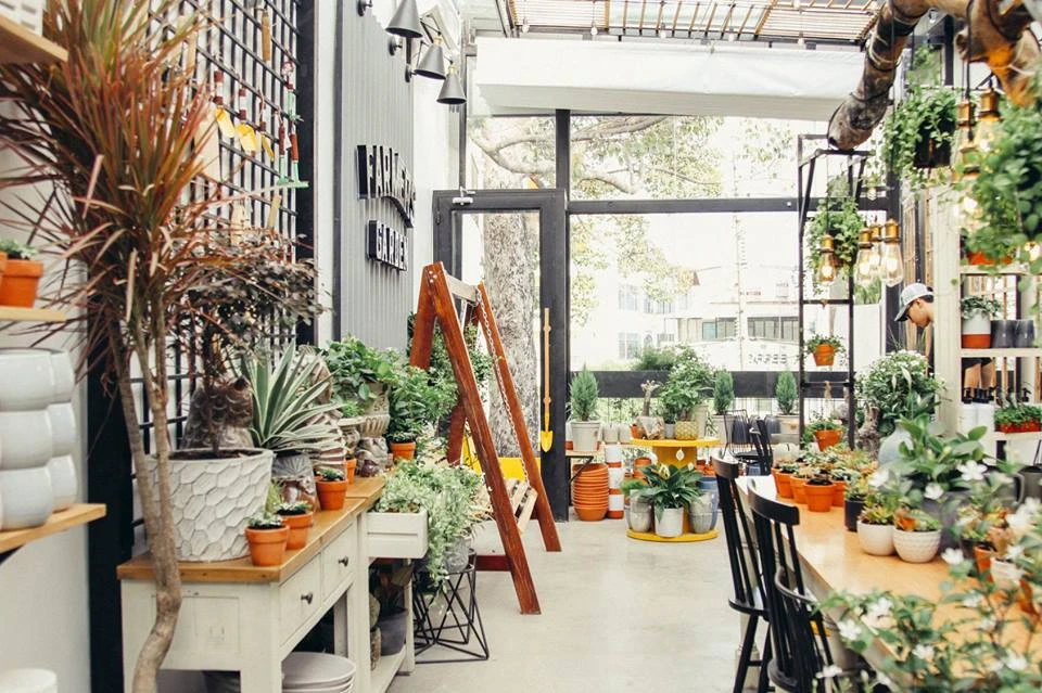 Top 30+ Quán Cà Phê Quận 7 Đẹp, Mới, Được Yêu Thích Nhất | Vincom | Vincom