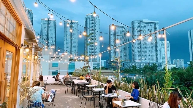 Top 30+ Quán Cà Phê Quận 7 Đẹp, Mới, Được Yêu Thích Nhất | Vincom | Vincom