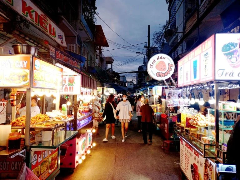 Homestay Quận 1 | TOP 7 Địa Điểm Lung Linh Dành Cho Các Cặp Đôi