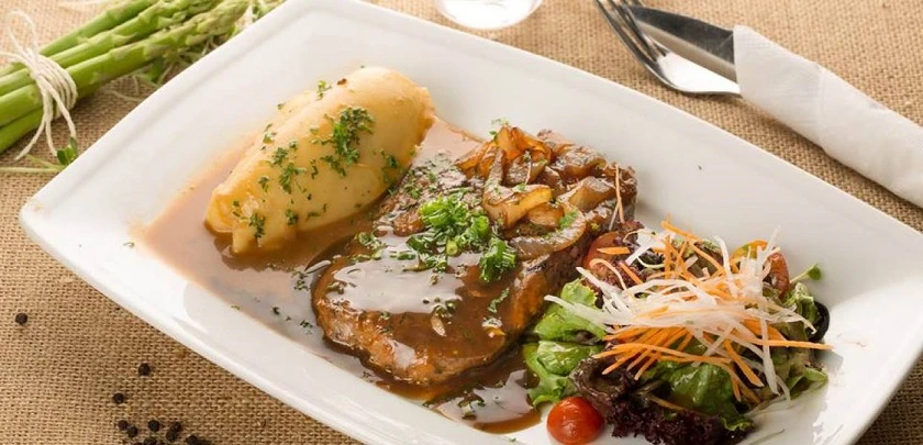 Những địa điểm ăn uống cho gia đình ở Hà Nội bạn cần biết
